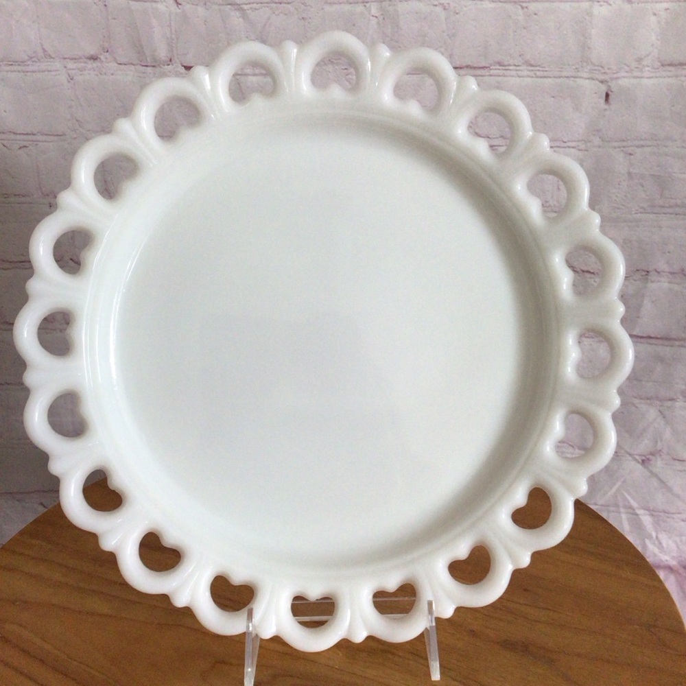 Vintage White Milk Glass Heart Trim Round Cake Plate Platter
